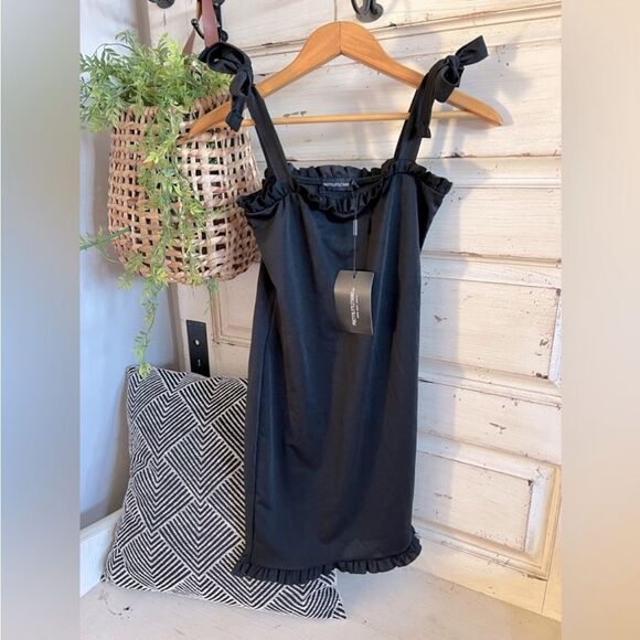 PrettyLittleThing Sexy Black Bodycon Dress - Picture 2 of 8